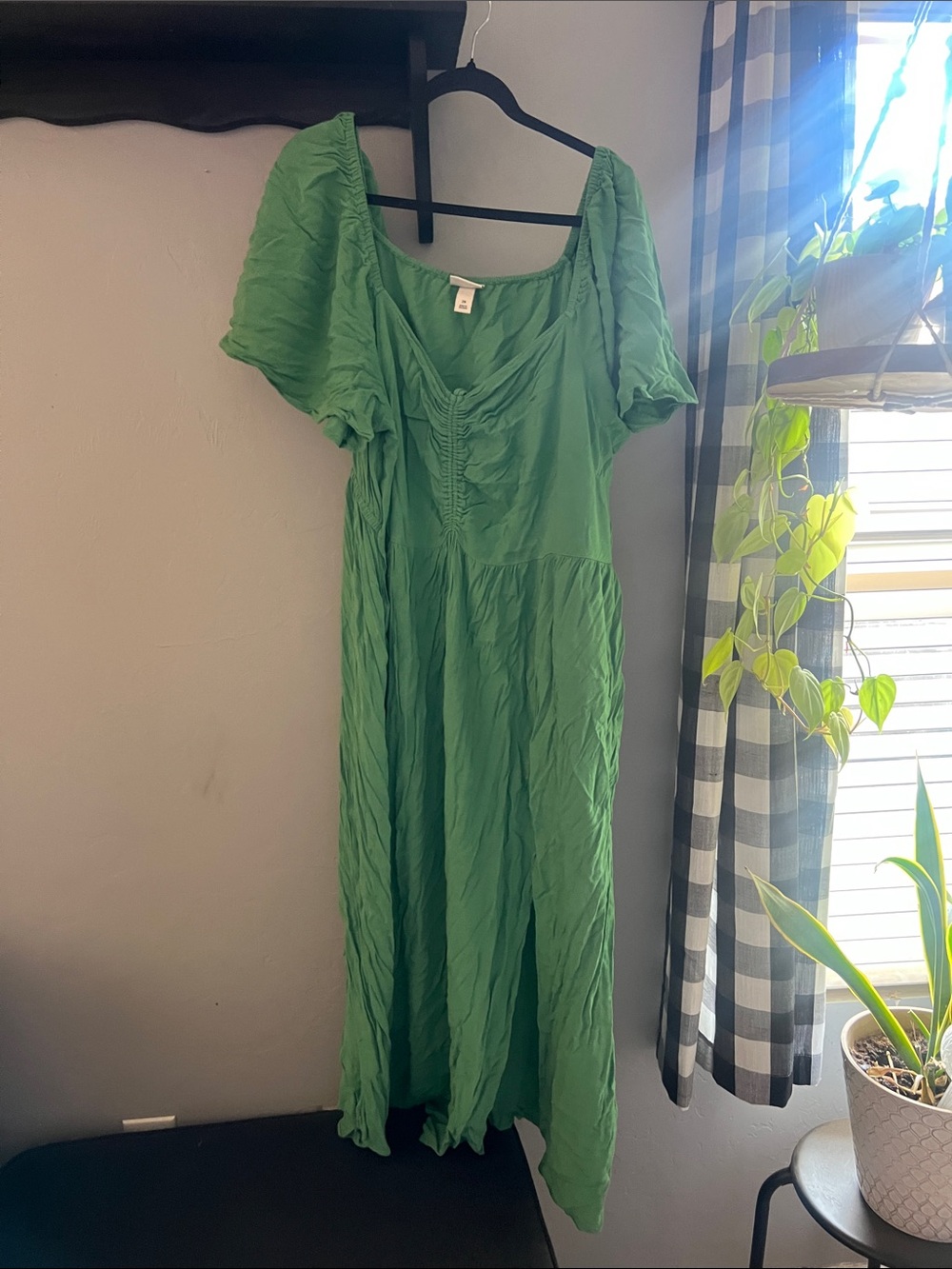 Ava & Viv Green Puff Sleeve Maxi Dress